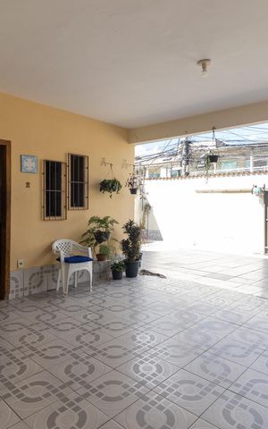 Casa à venda com 330m², 3 quartos e 4 vagas Casa à venda com 330m², 3 quartos e 4 vagasGaragem