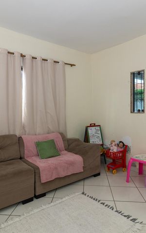 Casa à venda com 330m², 3 quartos e 4 vagas Casa à venda com 330m², 3 quartos e 4 vagasSala