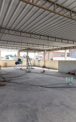 Casa à venda com 330m², 3 quartos e 4 vagas Casa à venda com 330m², 3 quartos e 4 vagasTerraço