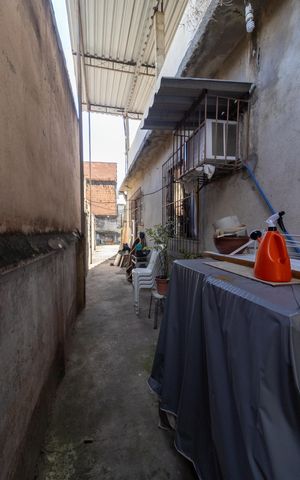 Casa à venda com 330m², 3 quartos e 4 vagas Casa à venda com 330m², 3 quartos e 4 vagasQuintal