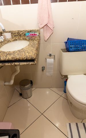 Casa à venda com 330m², 3 quartos e 4 vagas Casa à venda com 330m², 3 quartos e 4 vagasBanheiro da Suíte 2