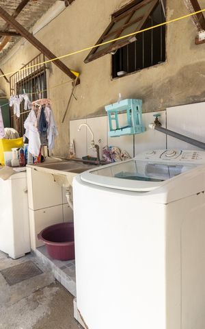 Casa à venda com 330m², 3 quartos e 4 vagas Casa à venda com 330m², 3 quartos e 4 vagasÁrea de Serviço