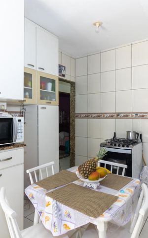 Casa à venda com 330m², 3 quartos e 4 vagas Casa à venda com 330m², 3 quartos e 4 vagasCozinha