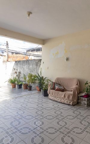 Casa à venda com 330m², 3 quartos e 4 vagas Casa à venda com 330m², 3 quartos e 4 vagasGaragem