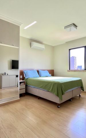 Apartamento à venda com 180m², 3 quartos e 3 vagas Apartamento à venda com 180m², 3 quartos e 3 vagasSuite