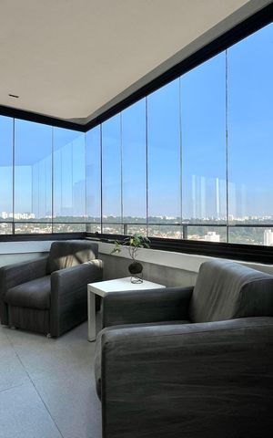 Apartamento à venda com 180m², 3 quartos e 3 vagas Apartamento à venda com 180m², 3 quartos e 3 vagasVaranda