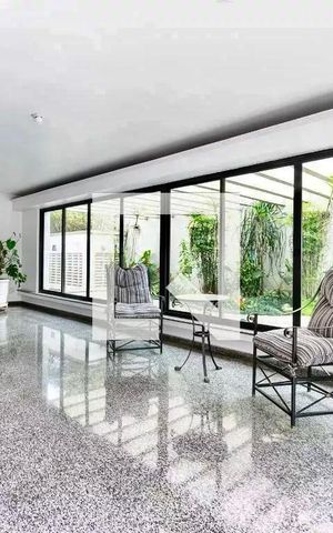 Apartamento à venda com 180m², 3 quartos e 3 vagas Apartamento à venda com 180m², 3 quartos e 3 vagasHall social