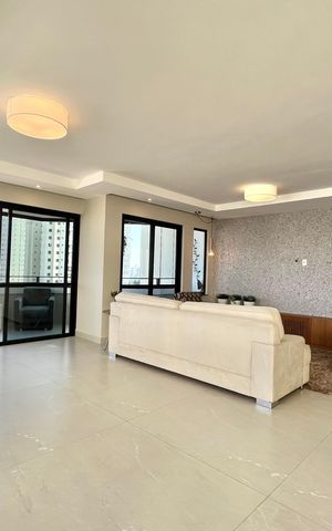 Apartamento à venda com 180m², 3 quartos e 3 vagas Apartamento à venda com 180m², 3 quartos e 3 vagasSala