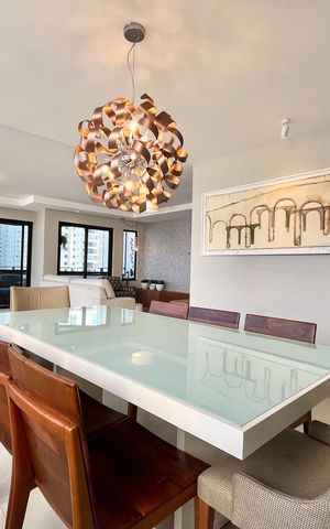 Apartamento à venda com 180m², 3 quartos e 3 vagas Apartamento à venda com 180m², 3 quartos e 3 vagasSala