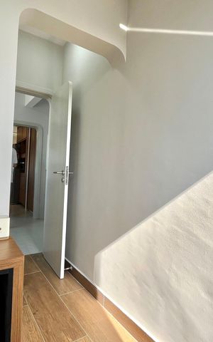 Apartamento à venda com 180m², 3 quartos e 3 vagas Apartamento à venda com 180m², 3 quartos e 3 vagasEscritório