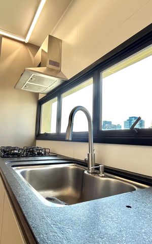 Apartamento à venda com 180m², 3 quartos e 3 vagas Apartamento à venda com 180m², 3 quartos e 3 vagasCozinha