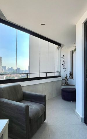 Apartamento à venda com 180m², 3 quartos e 3 vagas Apartamento à venda com 180m², 3 quartos e 3 vagasVaranda