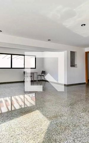 Apartamento à venda com 180m², 3 quartos e 3 vagas Apartamento à venda com 180m², 3 quartos e 3 vagasÁrea comum - Salão de festas