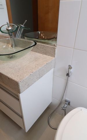 Casa de condomínio para alugar com 210m², 3 quartos e 3 vagasBanheiro do Quarto 3
