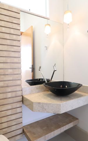 Casa de condomínio para alugar com 210m², 3 quartos e 3 vagasLavabo