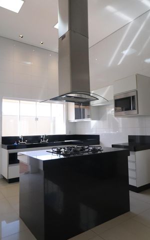Casa de condomínio para alugar com 210m², 3 quartos e 3 vagasCozinha