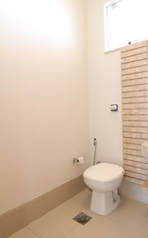 Casa de condomínio para alugar com 210m², 3 quartos e 3 vagasLavabo