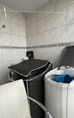 Casa de condomínio à venda com 150m², 4 quartos e 2 vagas Casa de condomínio à venda com 150m², 4 quartos e 2 vagasÁrea de Serviço