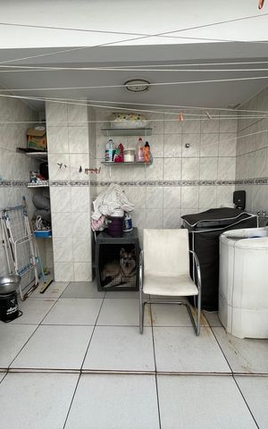 Casa de condomínio à venda com 150m², 4 quartos e 2 vagas Casa de condomínio à venda com 150m², 4 quartos e 2 vagasÁrea de Serviço