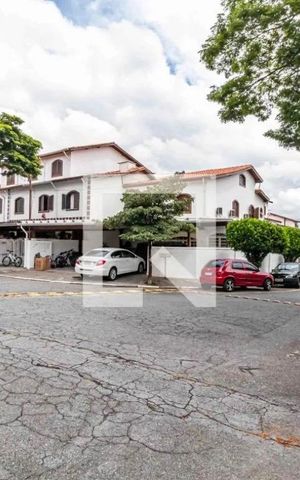Casa de condomínio à venda com 150m², 4 quartos e 2 vagas