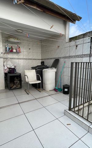 Casa de condomínio à venda com 150m², 4 quartos e 2 vagas Casa de condomínio à venda com 150m², 4 quartos e 2 vagasÁrea de Serviço