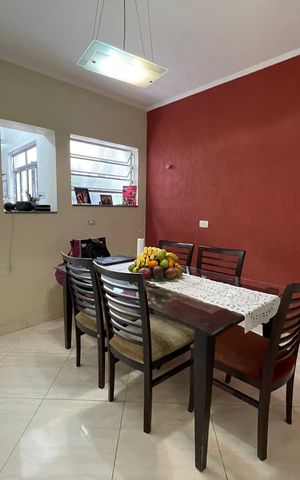 Casa de condomínio à venda com 150m², 4 quartos e 2 vagas Casa de condomínio à venda com 150m², 4 quartos e 2 vagasSala