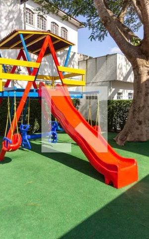 Casa de condomínio à venda com 150m², 4 quartos e 2 vagas
