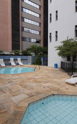 Apartamento para alugar com 105m², 1 quarto e 2 vagasÁrea Comum - Piscina