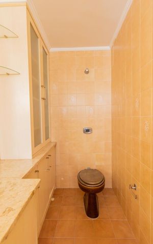 Apartamento para alugar com 292m², 4 quartos e 2 vagas Apartamento para alugar com 292m², 4 quartos e 2 vagasBanheiro da Suíte 1