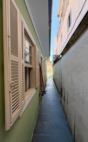 Casa à venda com 180m², 2 quartos e 1 vaga Casa à venda com 180m², 2 quartos e 1 vagaCorredor externo