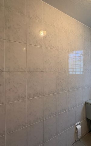 Casa à venda com 180m², 2 quartos e 1 vaga Casa à venda com 180m², 2 quartos e 1 vagaBanheiro