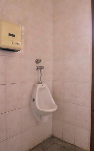 Casa à venda com 210m², 3 quartos e 3 vagas Casa à venda com 210m², 3 quartos e 3 vagasBanheiro 2