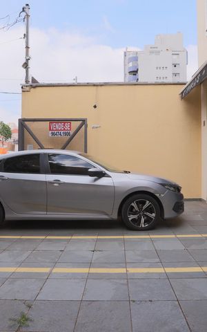 Casa à venda com 210m², 3 quartos e 3 vagas Casa à venda com 210m², 3 quartos e 3 vagasGaragem