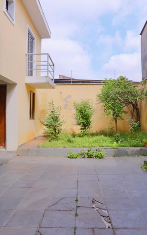 Casa à venda com 210m², 3 quartos e 3 vagas Casa à venda com 210m², 3 quartos e 3 vagasQuintal
