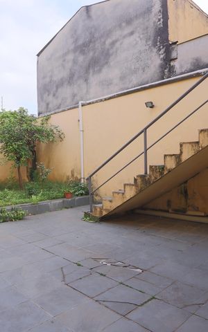 Casa à venda com 210m², 3 quartos e 3 vagas Casa à venda com 210m², 3 quartos e 3 vagasQuintal