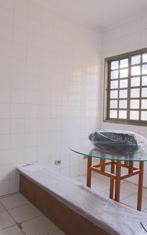 Casa à venda com 210m², 3 quartos e 3 vagas Casa à venda com 210m², 3 quartos e 3 vagasQuarto 2