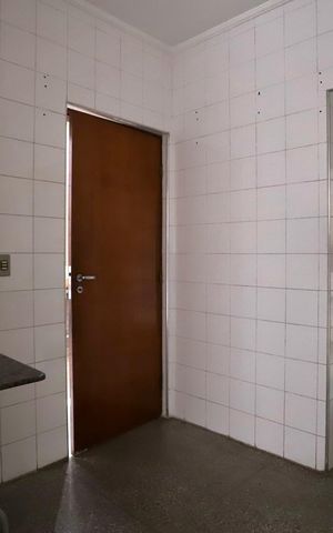 Casa à venda com 210m², 3 quartos e 3 vagas Casa à venda com 210m², 3 quartos e 3 vagasCozinha