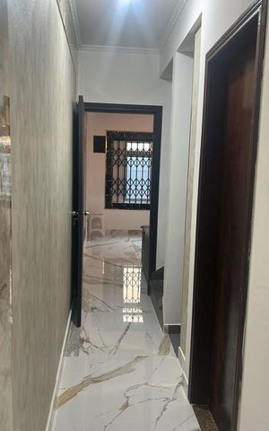 Casa à venda com 180m², 2 quartos e 2 vagas Casa à venda com 180m², 2 quartos e 2 vagasCorredor