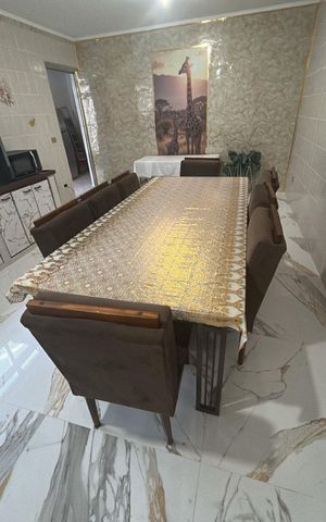 Casa à venda com 180m², 2 quartos e 2 vagas Casa à venda com 180m², 2 quartos e 2 vagasCozinha