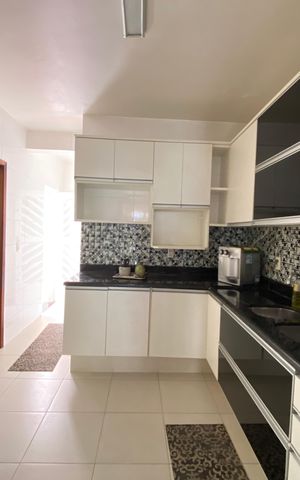 Casa à venda com 400m², 4 quartos e 1 vaga