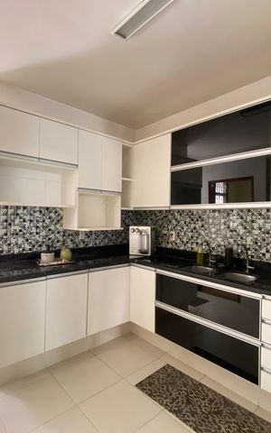 Casa à venda com 400m², 4 quartos e 1 vaga