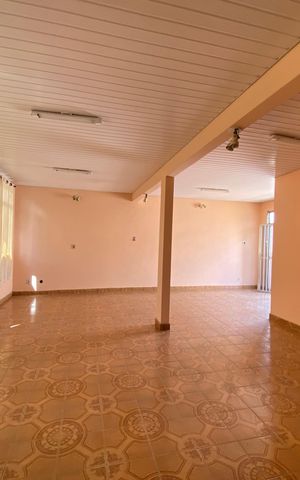 Casa à venda com 400m², 4 quartos e 1 vaga