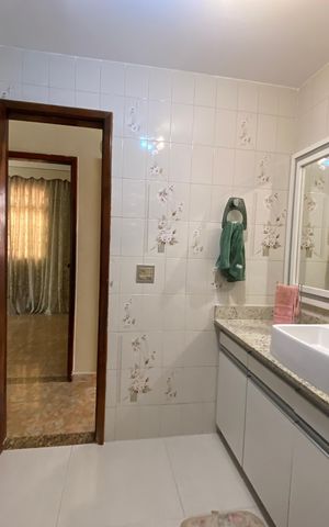 Casa à venda com 400m², 4 quartos e 1 vaga