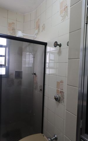 Apartamento à venda com 80m², 2 quartos e sem vagaBanheiro