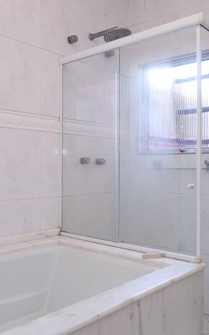Casa para alugar com 355m², 6 quartos e 3 vagasBanheiro 3 - Suíte