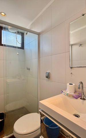 Apartamento para alugar com 784m², 5 quartos e 6 vagas Apartamento para alugar com 784m², 5 quartos e 6 vagasBanheiro de Serviço