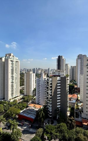 Apartamento para alugar com 784m², 5 quartos e 6 vagas Apartamento para alugar com 784m², 5 quartos e 6 vagasVista