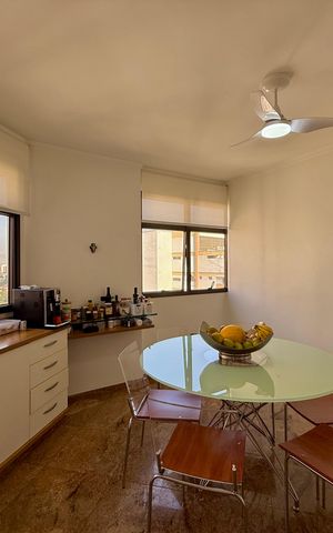 Apartamento para alugar com 784m², 5 quartos e 6 vagas Apartamento para alugar com 784m², 5 quartos e 6 vagasCozinha