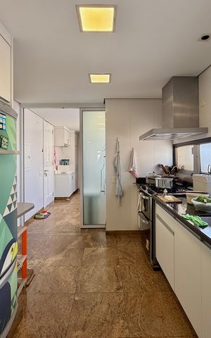 Apartamento para alugar com 784m², 5 quartos e 6 vagas Apartamento para alugar com 784m², 5 quartos e 6 vagasCozinha