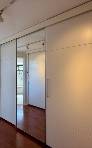 Apartamento para alugar com 784m², 5 quartos e 6 vagas Apartamento para alugar com 784m², 5 quartos e 6 vagasCloset Suíte 2
